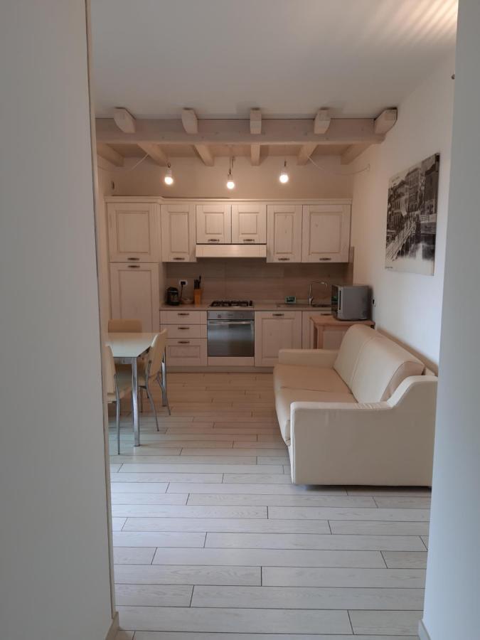 Sweet Appartment Di Guido เปสเคียรา เดล การ์ดา ภายนอก รูปภาพ